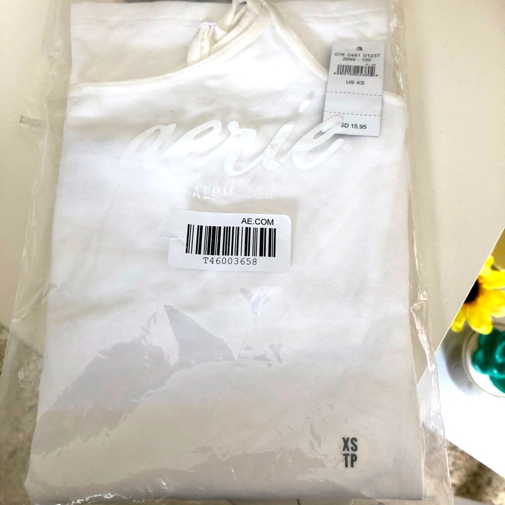 New Aerie scoop neck tank top